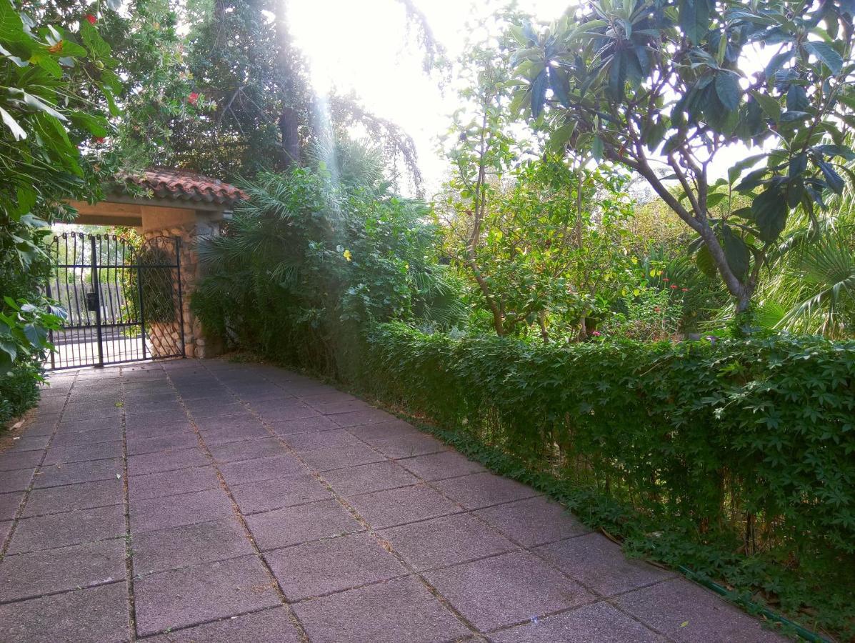 Villa Corrias Siliqua Екстер'єр фото