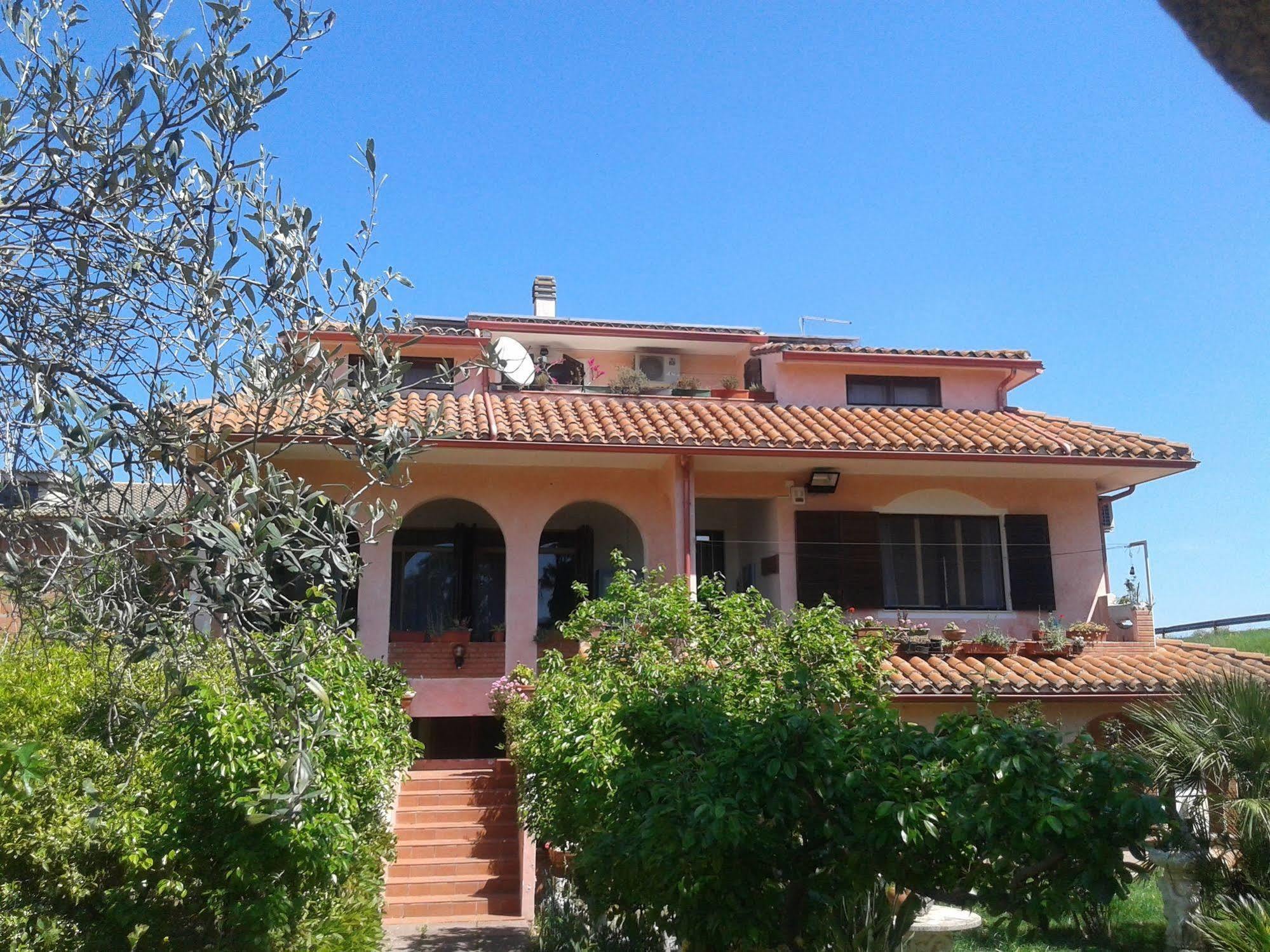 Villa Corrias Siliqua Екстер'єр фото