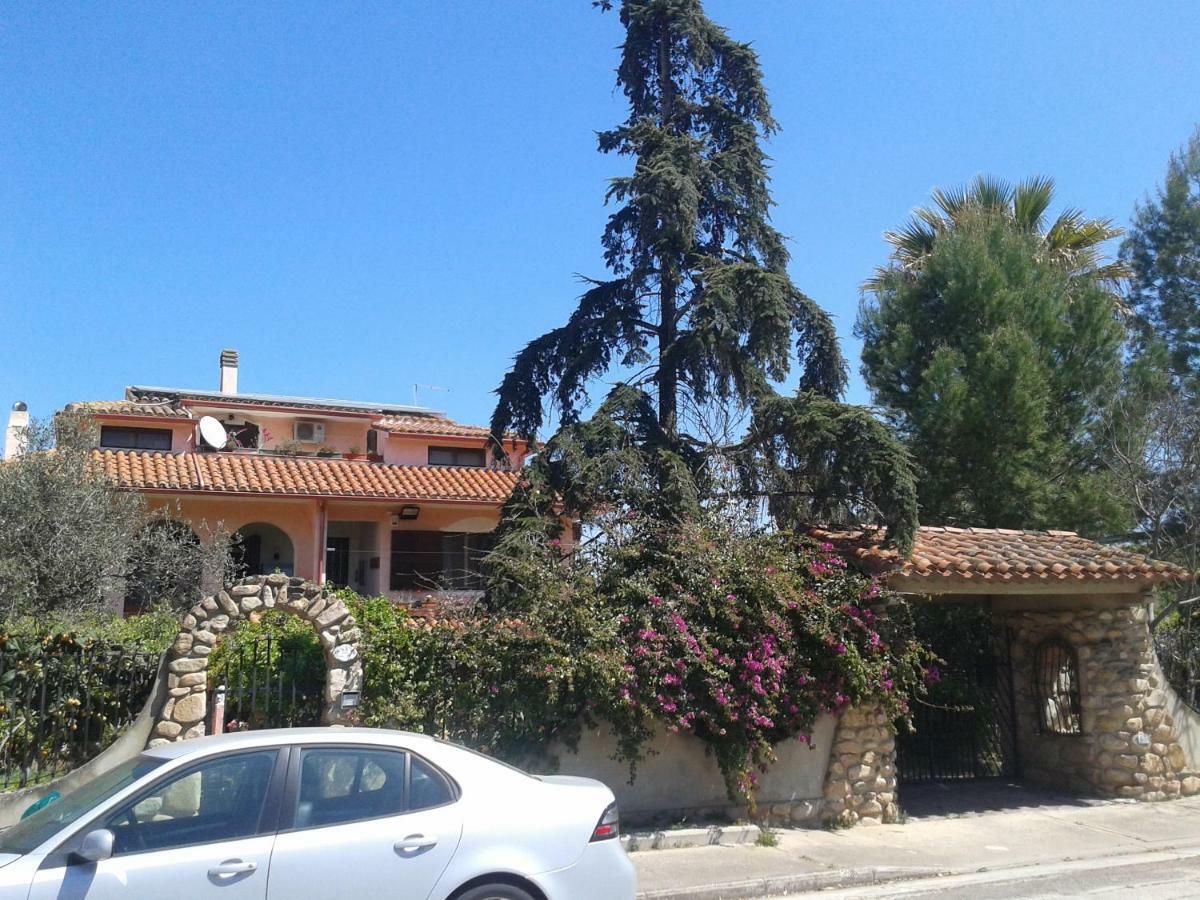 Villa Corrias Siliqua Екстер'єр фото